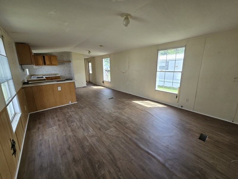 2416 Cattail Cir - Photo 5 of 33