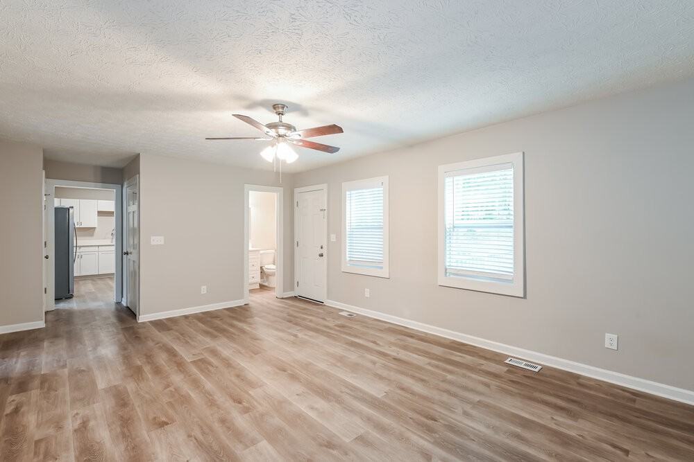1910 Meadowchase Ct - Photo 7 of 21