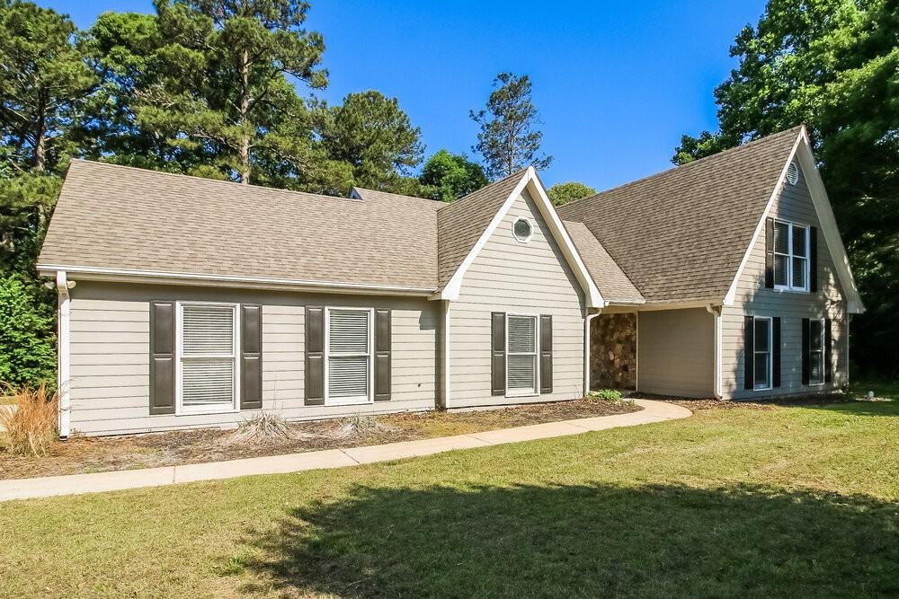 1001 Crown Corners Dr - Photo 4 of 17