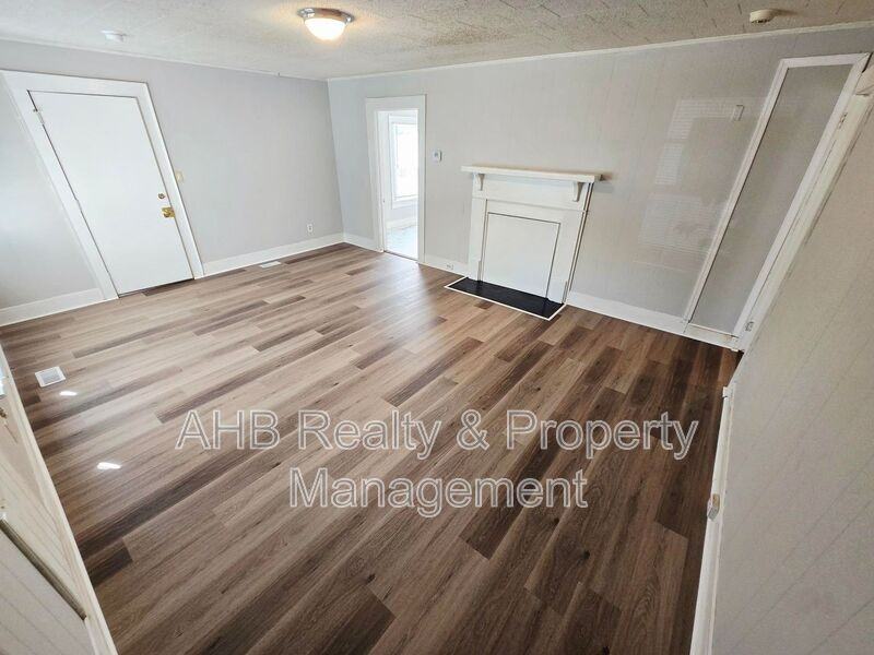 632 New St - Photo 4 of 12