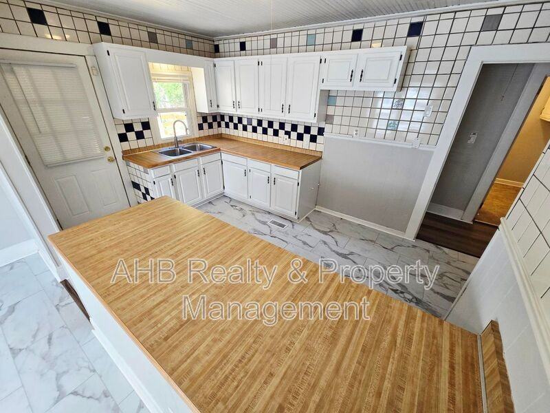 632 New St - Photo 5 of 12