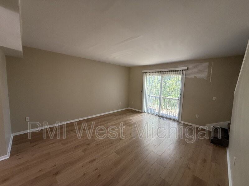 6051 In The Pines Dr Se - Photo 5 of 14