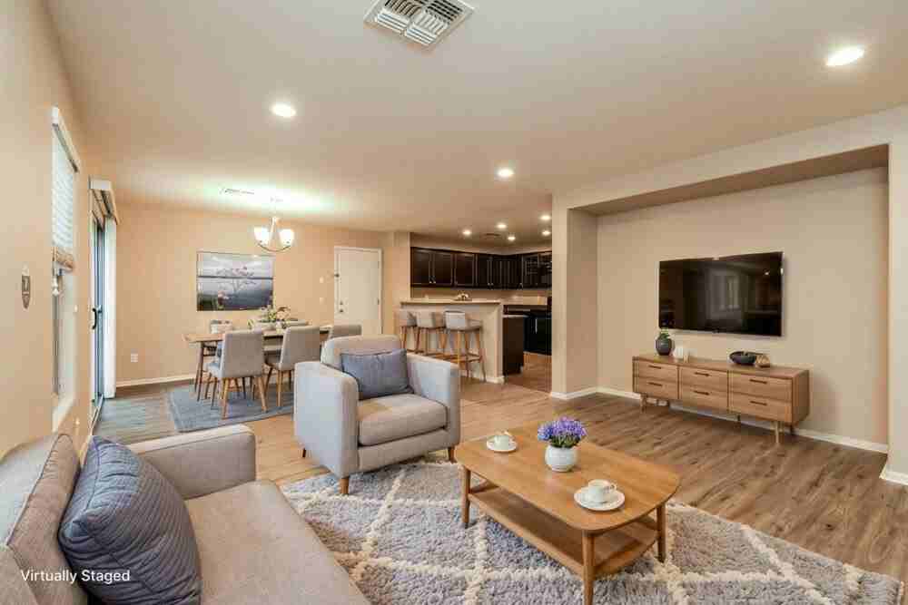 923 S Pheasant Dr - Photo 4 of 20