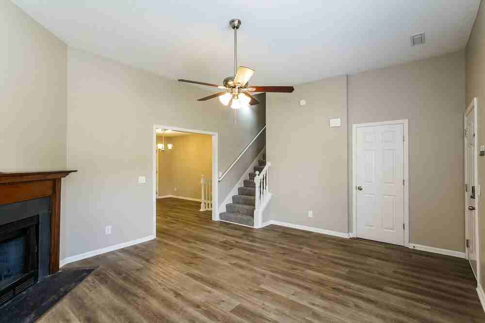 841 Post Oak Dr - Photo 5 of 17