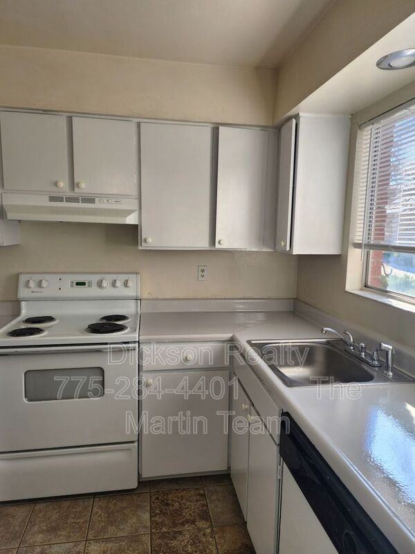 3293 Gypsum Rd - Photo 2 of 6