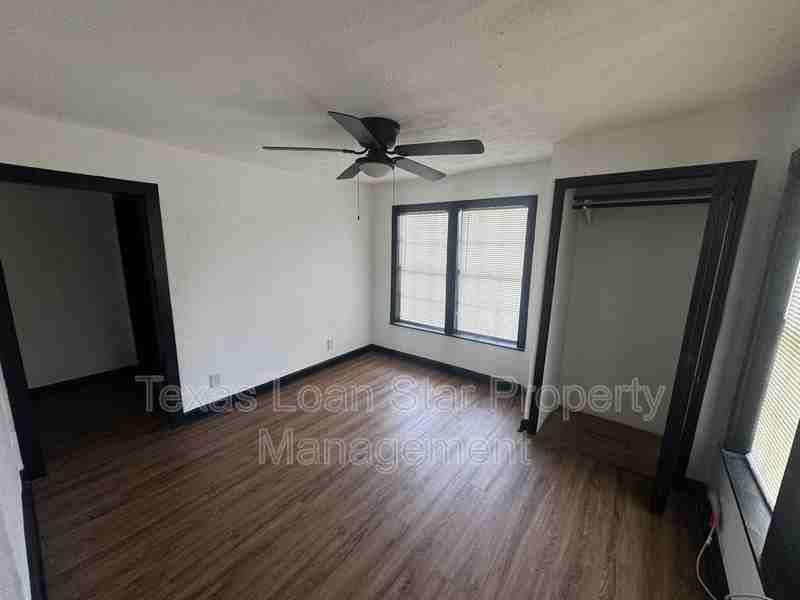 1504 Luzon St #A - Photo 4 of 9