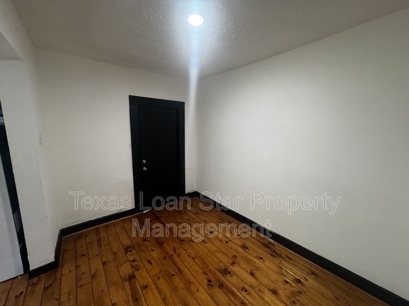 1504 Luzon St #A - Photo 6 of 9