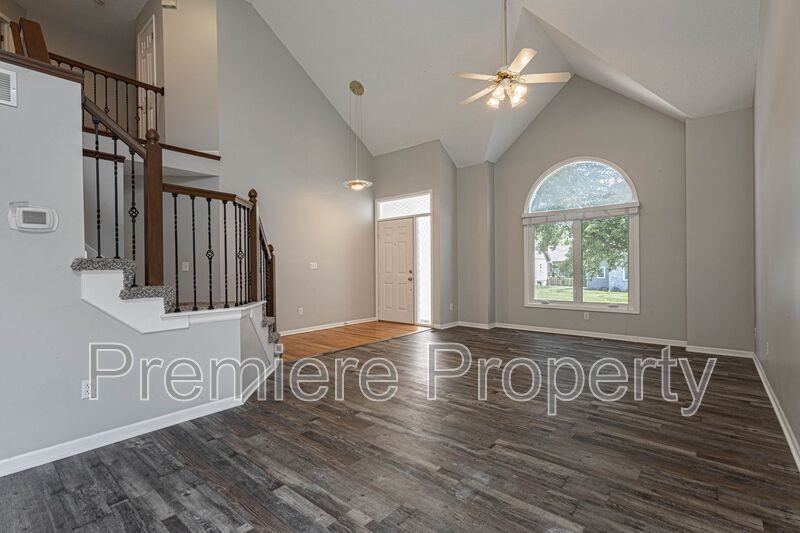 14651 W 141st Dr - Photo 2 of 20