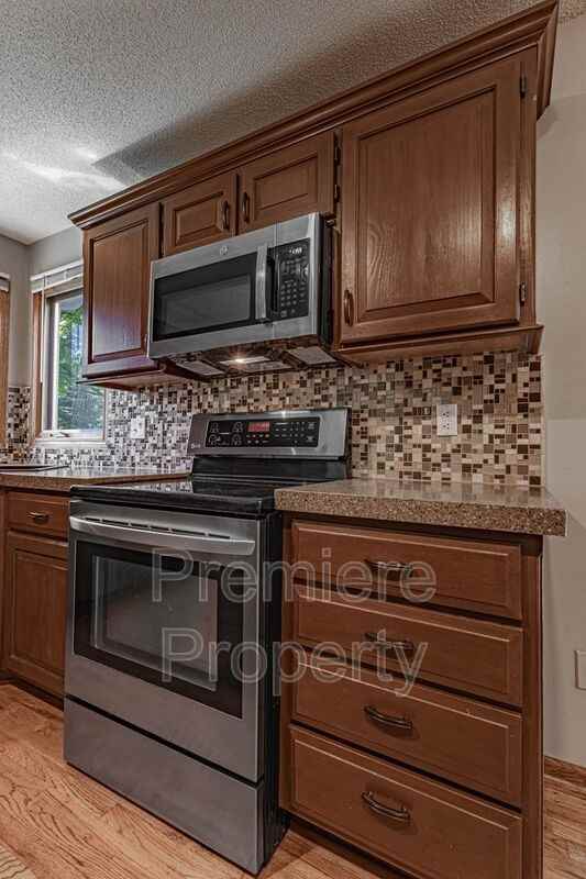 14651 W 141st Dr - Photo 6 of 20