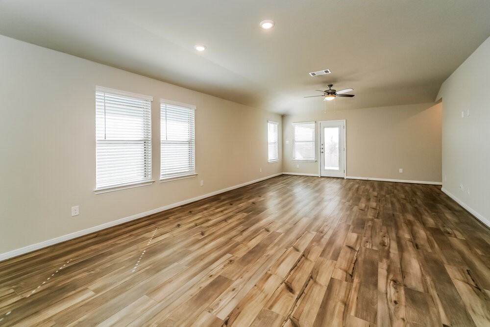 1278 William Crst - Photo 4 of 16