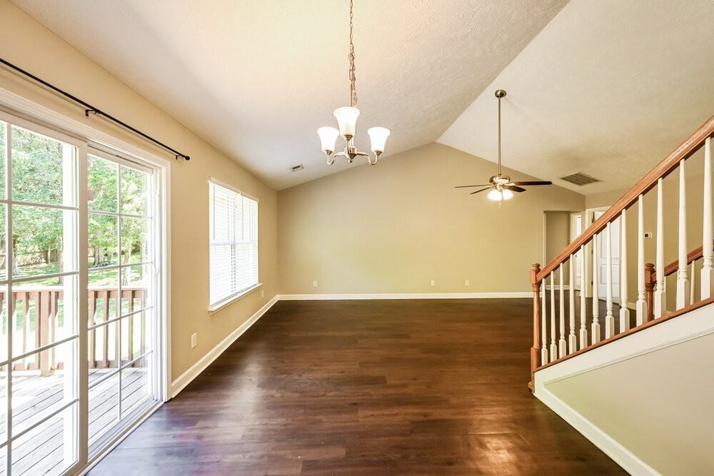 1127 Sunnycrest Ct - Photo 7 of 17