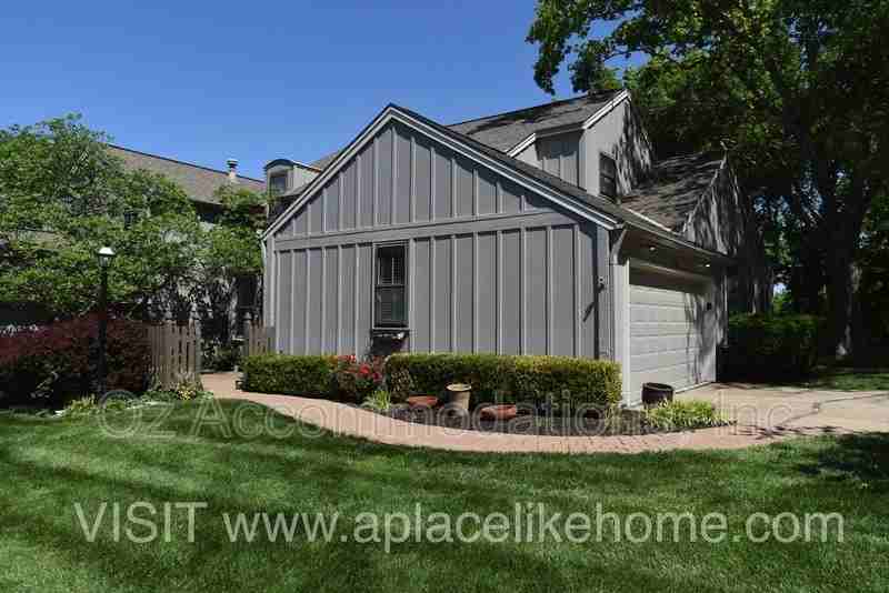 4300 W 111th Ter - Photo 3 of 10