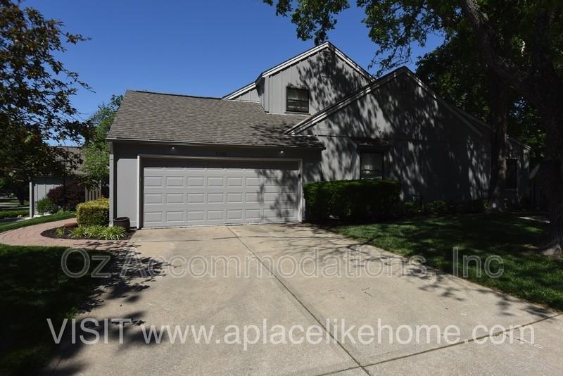 4300 W 111th Ter - Photo 5 of 10