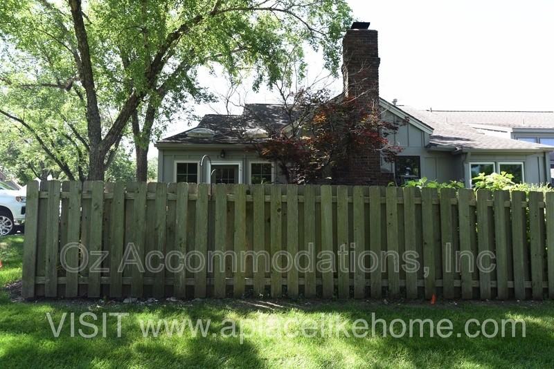4300 W 111th Ter - Photo 6 of 10