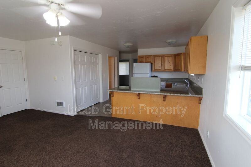 2541 Pumice Dr #4 - Photo 5 of 8