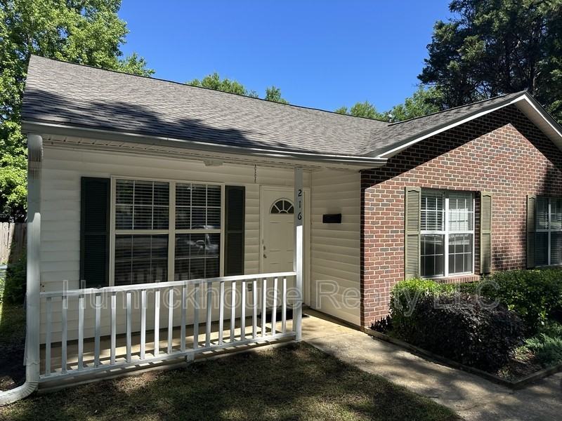216 Mcfadden St