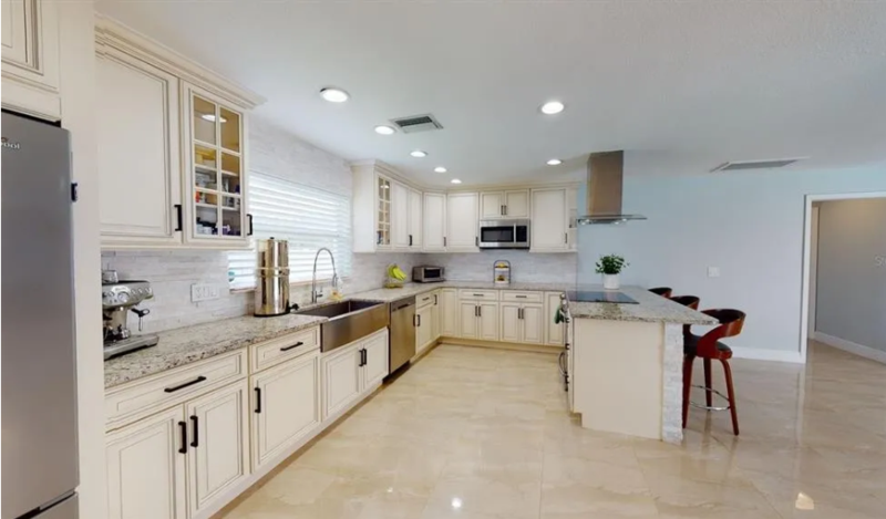 2558 Rosery Rd Ne - Photo 6 of 34