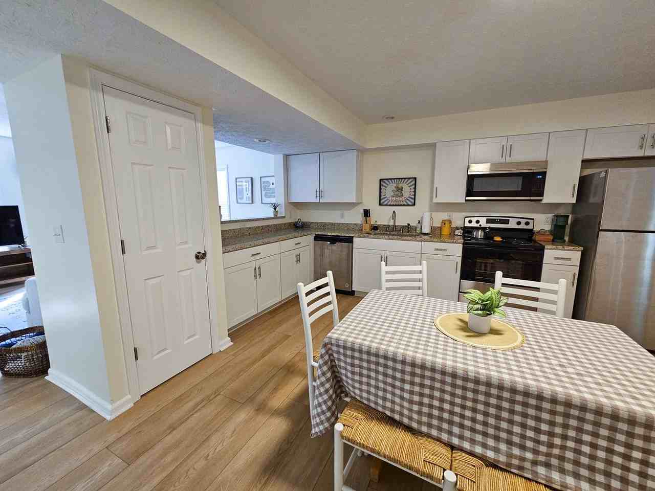 1496 N Kinser Pike - Photo 7 of 43