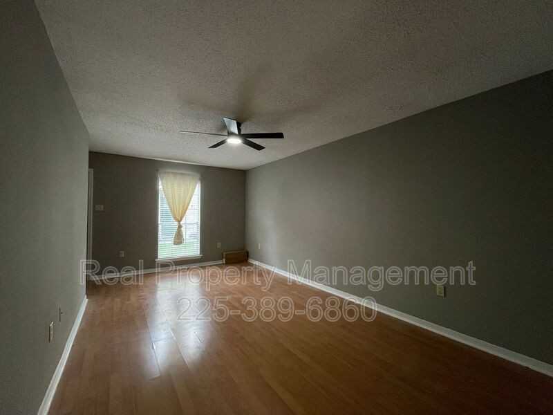1704 Brightside Dr #C - Photo 3 of 14