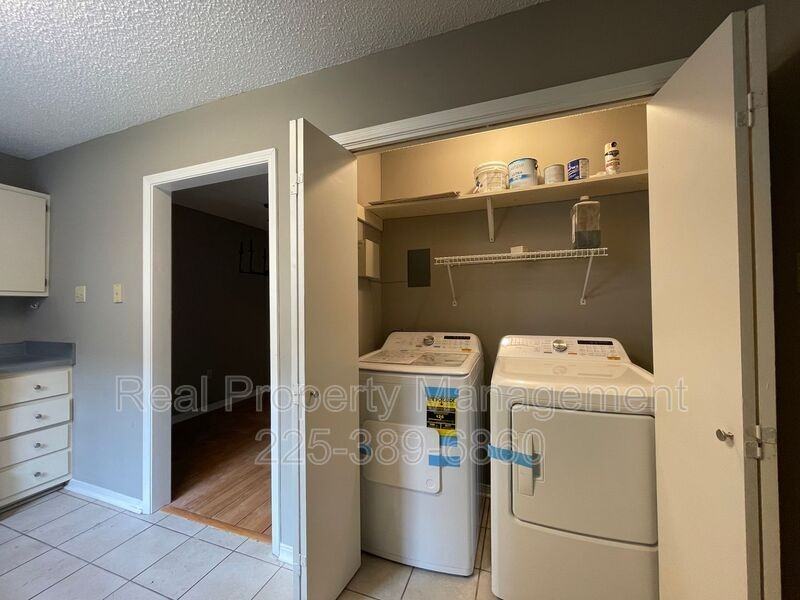 1704 Brightside Dr #C - Photo 6 of 14