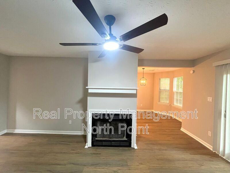 5843 Summerglen Ln - Photo 7 of 26