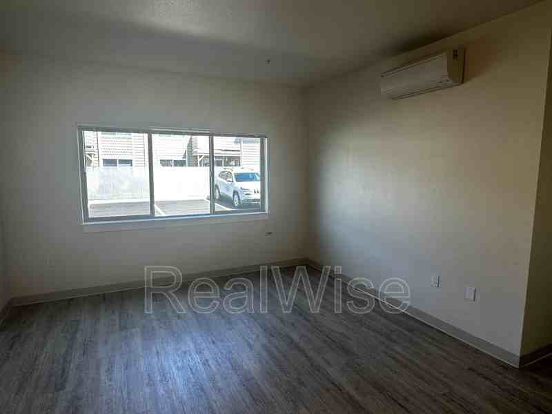 1935 Table Rock Rd #10 - Photo 7 of 16