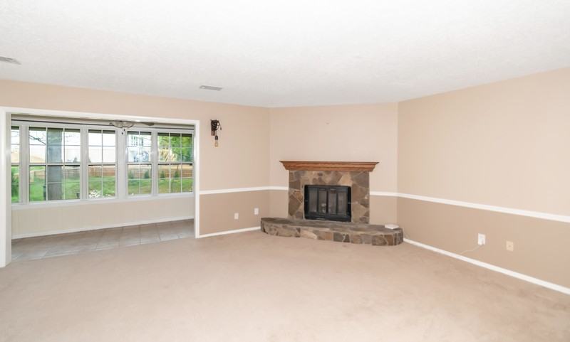 2106 Palmyra Dr Se - Photo 3 of 14