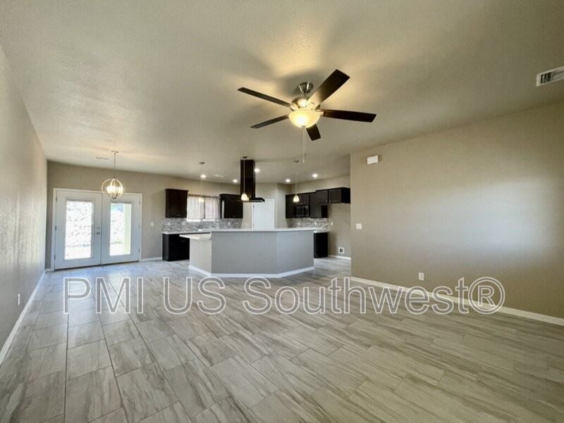 2265 E Robby Loop - Photo 5 of 20