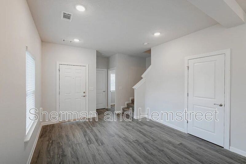 2049 Lotus Dr - Photo 2 of 11