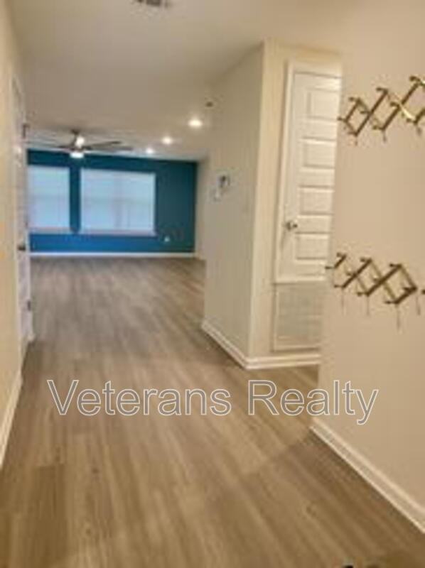 8 Periwinkle Ln - Photo 4 of 38