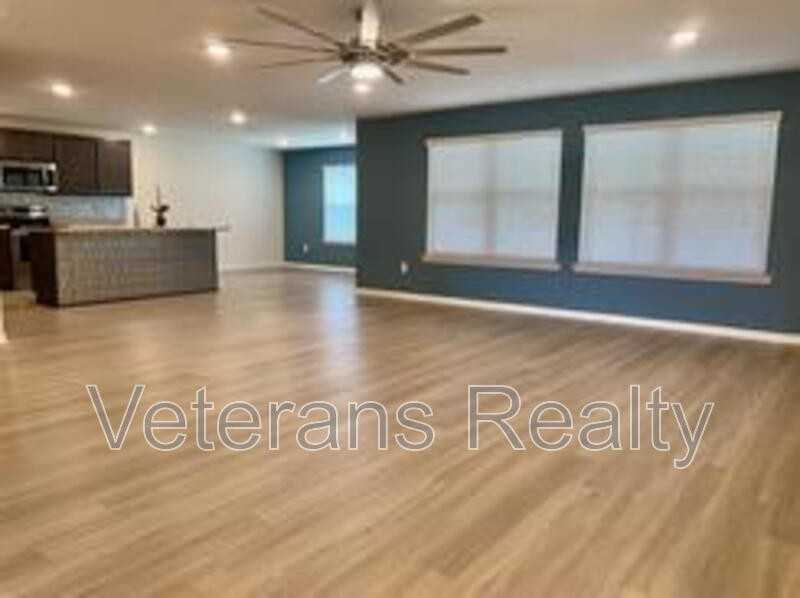 8 Periwinkle Ln - Photo 7 of 38
