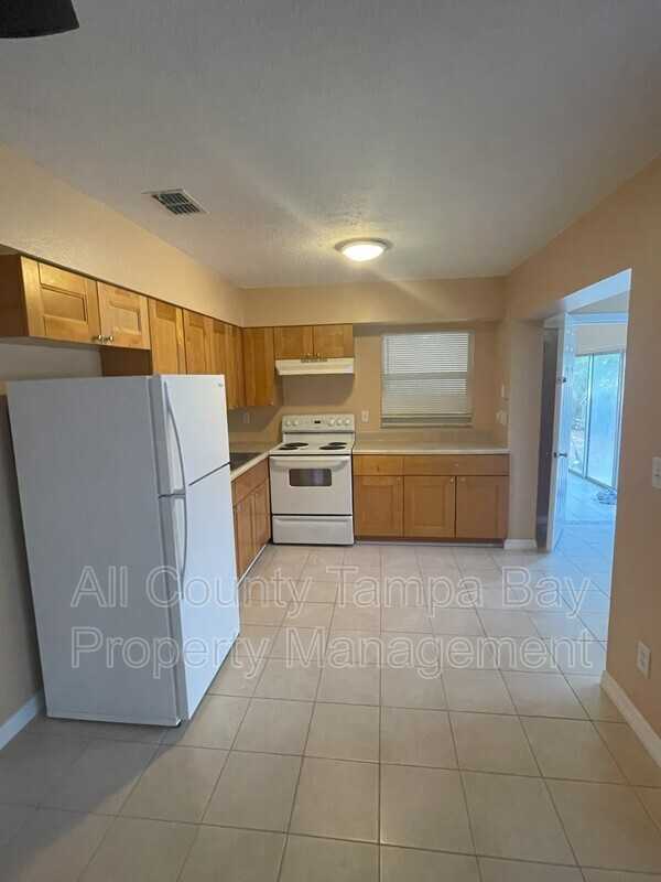5410 4th St #B - Photo 5 of 12