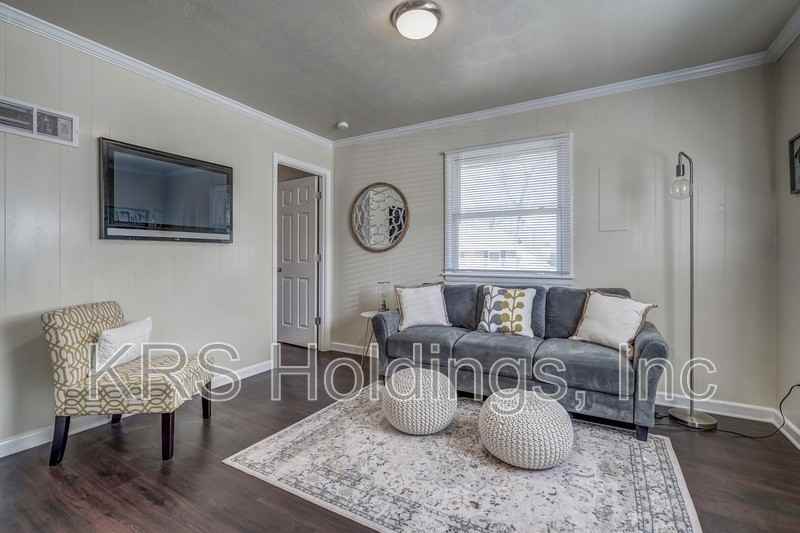 3136 Parkdale Rd #3136 - Photo 3 of 11