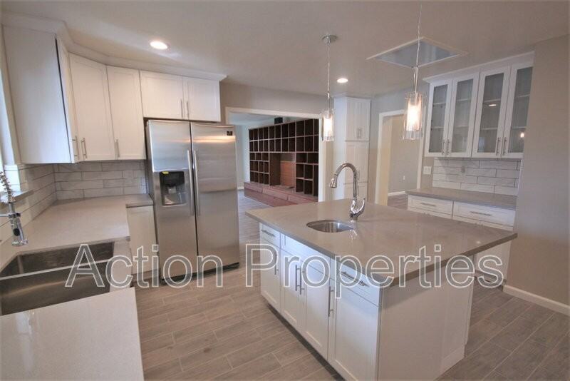 780 Olive St - Photo 7 of 25
