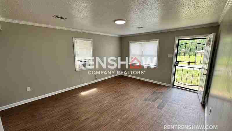 158 Navy Dr - Photo 2 of 15