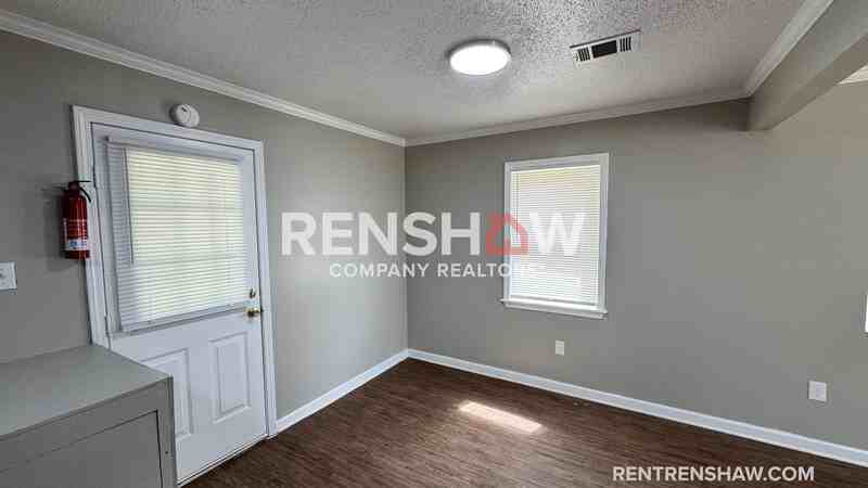158 Navy Dr - Photo 6 of 15