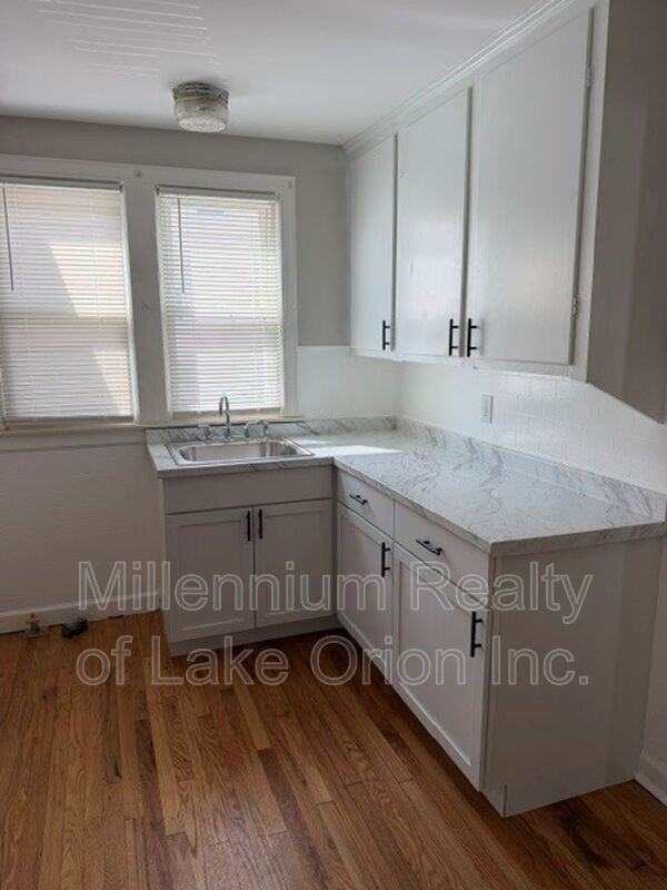 27 Sylvan - Photo 3 of 14
