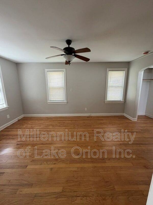 27 Sylvan - Photo 2 of 14