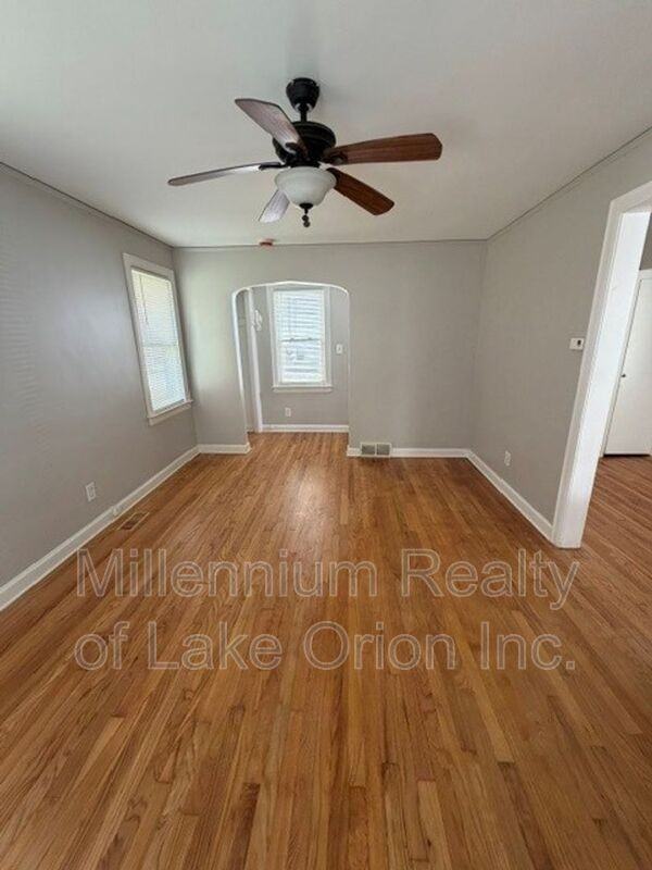 27 Sylvan - Photo 3 of 14