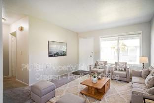 1049 Se Walnut St. #11 - Photo 1 of 1