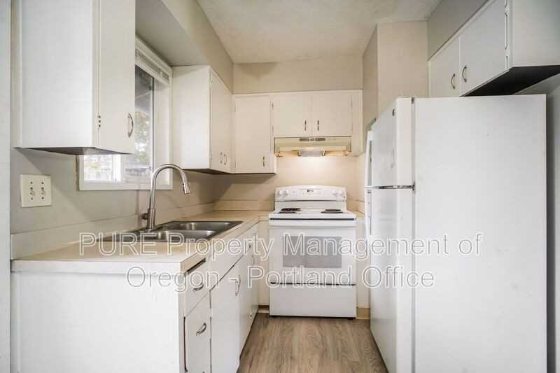 1049 Se Walnut St. #11 - Photo 7 of 21