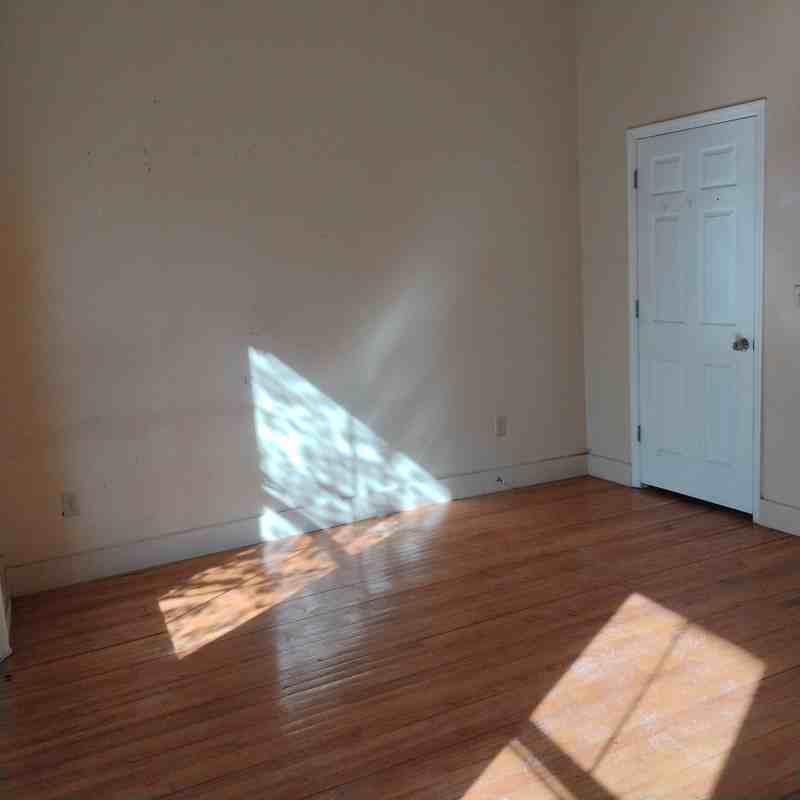 96 Grand St - Photo 3 of 10