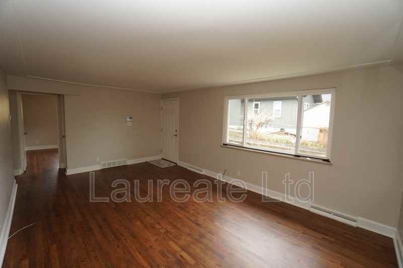 2268 W Maplewood Ave - Photo 3 of 24