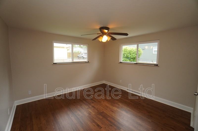 2268 W Maplewood Ave - Photo 7 of 24