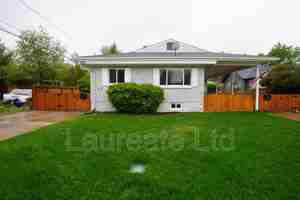 featured image of 2258 W Maplewood Ave