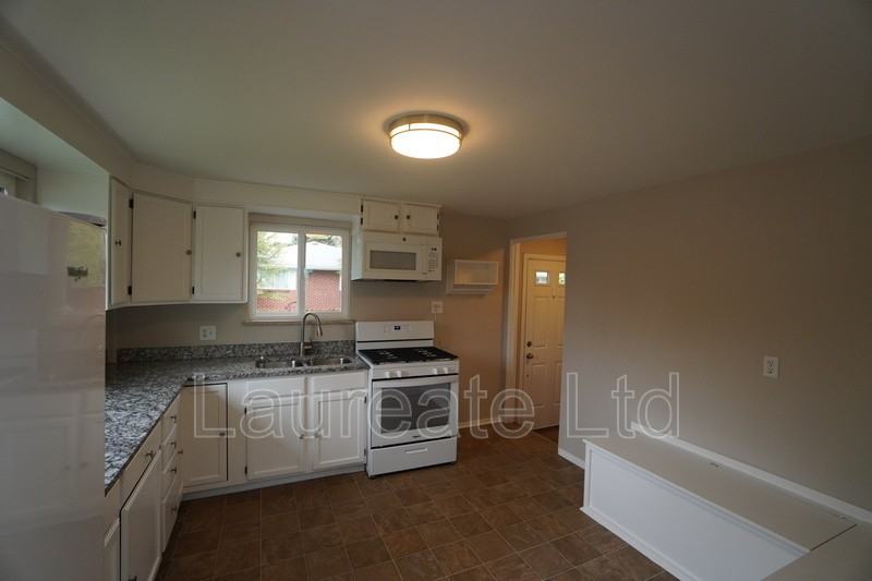 2258 W Maplewood Ave - Photo 6 of 23
