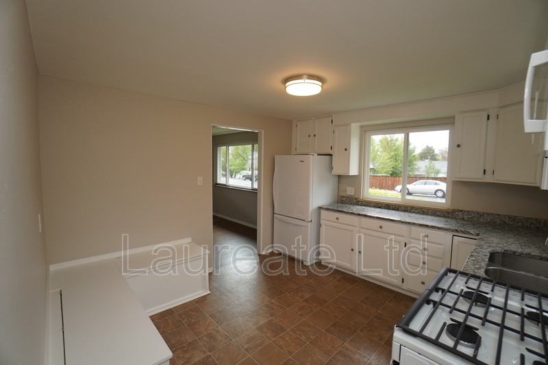 2258 W Maplewood Ave - Photo 7 of 23