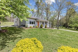 2901 N Lakeshore Dr - Photo 1 of 1