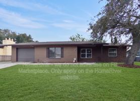 featured image of 1101 Oakwood Ln
