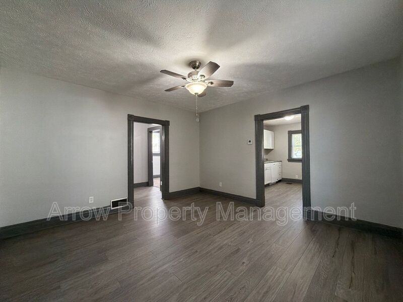 2434 W St - Photo 2 of 11